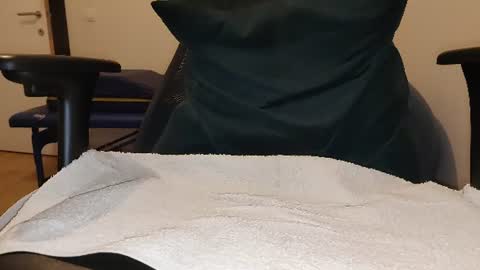 bigballsandcum95 online show from August 28, 8:29 pm