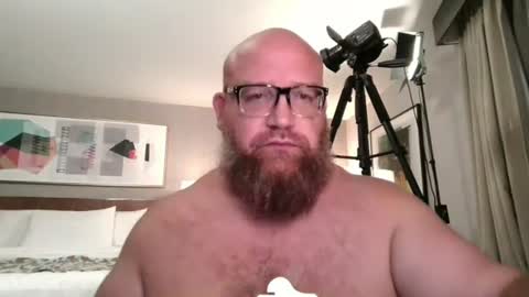 BigBear4Cuddles online show from July 4, 3:31 am
