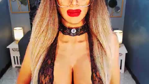 Loraine Cruz online show from July 6, 8:17 am