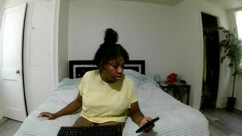 Ashley online show from August 6, 8:30 pm