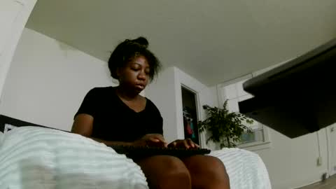 Ashley online show from August 10, 8:49 am