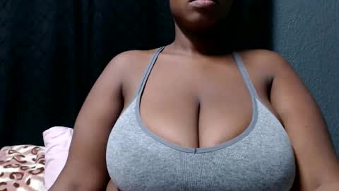 bigboobsbitchx online show from June 6, 5:52 pm