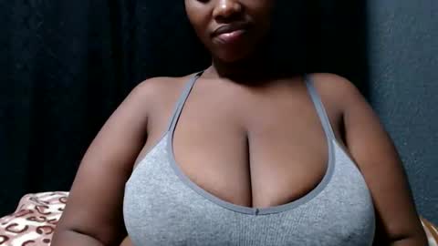 bigboobsbitchx online show from June 6, 8:03 pm