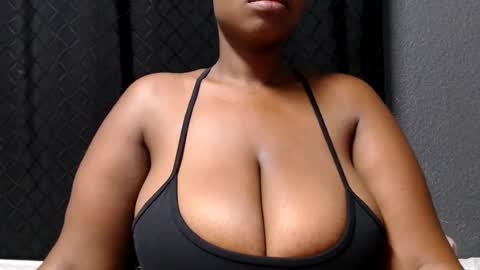 bigboobsbitchx online show from June 15, 1:09 pm