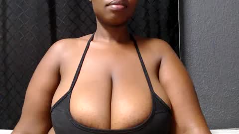 bigboobsbitchx online show from June 15, 5:33 pm