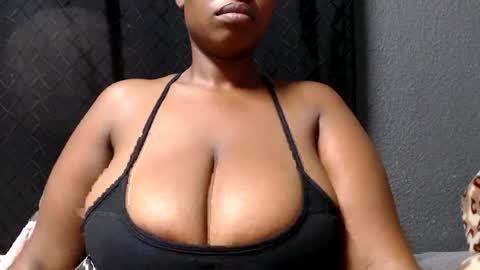 bigboobsbitchx online show from June 16, 7:23 pm