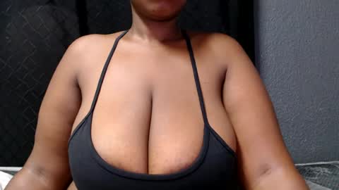 bigboobsbitchx online show from June 17, 1:26 am