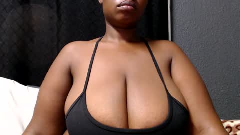 bigboobsbitchx online show from June 17, 2:32 am