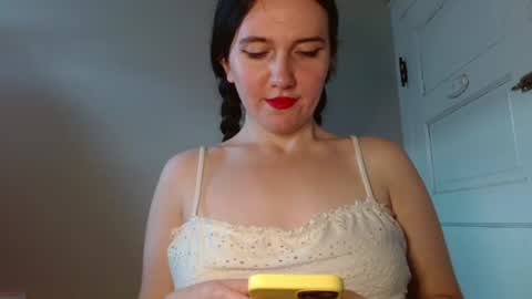 Isabella online show from July 29, 7:10 pm