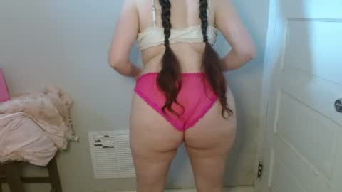 Isabella online show from July 31, 6:13 pm