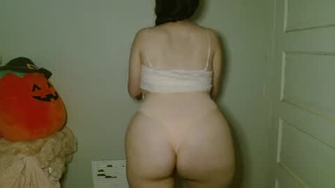 Isabella online show from August 12, 2:47 am