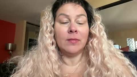 BIG BREAST SABRINA online show from May 26, 12:39 pm