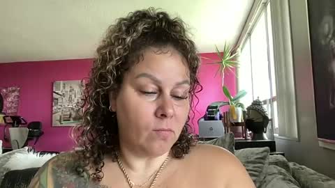 BIG BREAST SABRINA online show from June 18, 5:02 pm