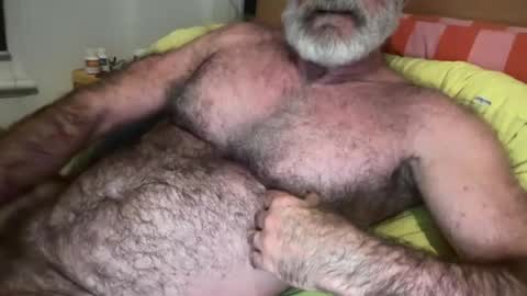 big bush online show from August 10, 8:05 am