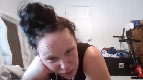 bigbutt35 online show from February 18, 7:00 pm