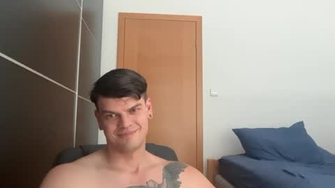 bigd4you14 online show from July 30, 1:51 pm