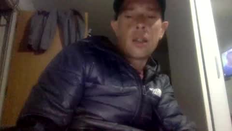 bigdickdangles472924 online show from May 22, 8:55 pm