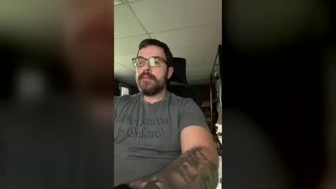 bigdill119 online show from August 14, 2:43 pm