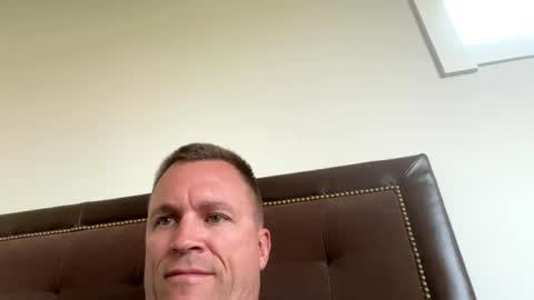 bigger22332233 online show from August 5, 7:23 pm