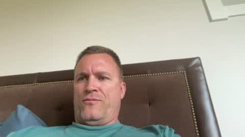 bigger22332233 online show from August 7, 6:08 pm