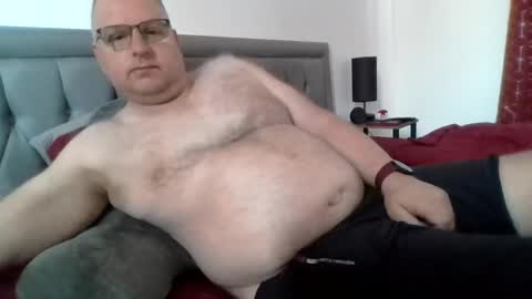 bigguy2014 online show from May 5, 7:10 am