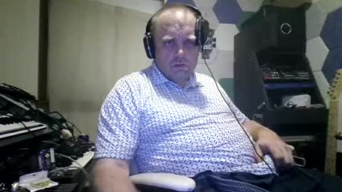 biggydee8989 online show from August 7, 9:31 am