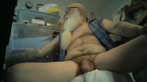 bigjeff01 online show from April 12, 2:41 pm