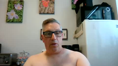 bignhard_69_ online show from June 12, 8:27 pm