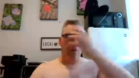 bignhard_69_ online show from September 3, 5:38 pm