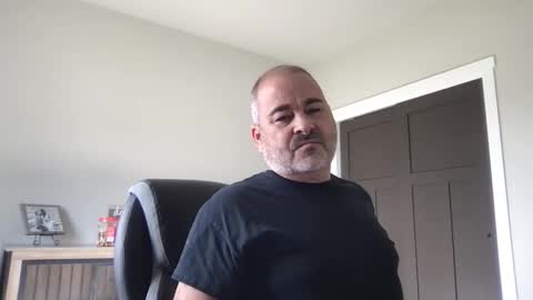 bigp33 online show from May 6, 10:33 pm