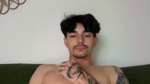 bigsoldierr online show from August 9, 8:04 am