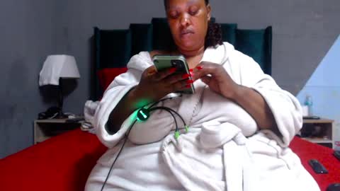 bigsuperbutt online show from June 3, 11:03 am