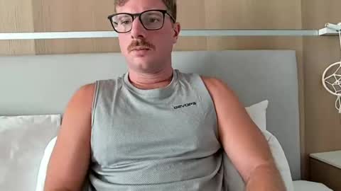bigthickvic online show from September 7, 4:46 pm