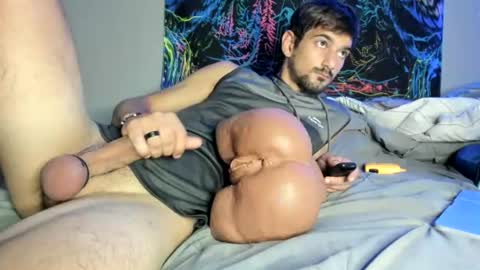 bigwhitecock_liam online show from August 10, 8:10 pm
