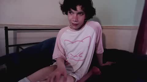 straything online show from July 29, 7:10 pm
