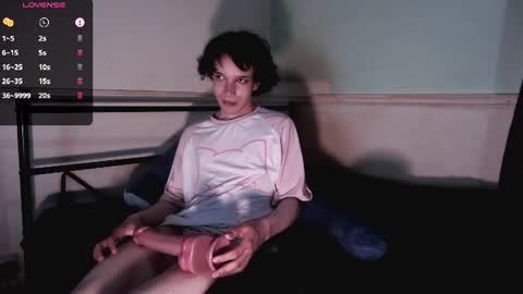 straything online show from July 29, 10:28 pm