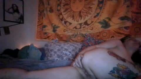 BiHippieXO online show from August 18, 12:11 pm