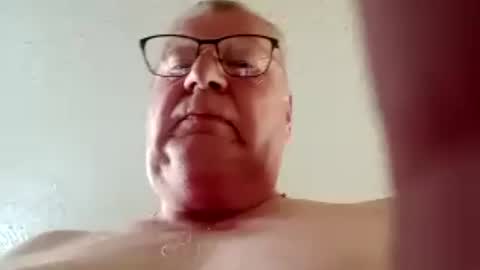billlllllyb online show from July 9, 7:02 am