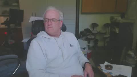 billp750876 online show from June 1, 8:45 pm