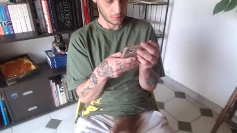 Billy FingerCut online show from August 5, 7:17 am