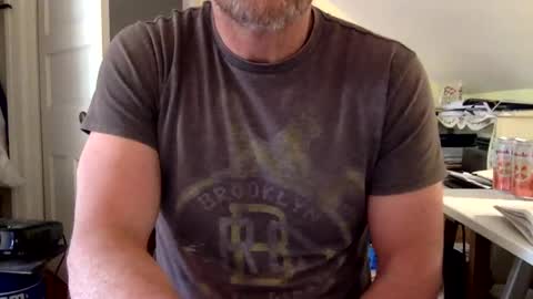 BisonBar online show from April 21, 8:12 pm