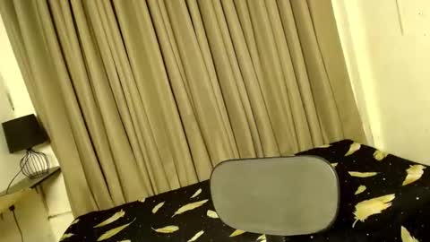 bitchy_bea online show from April 10, 2:02 pm