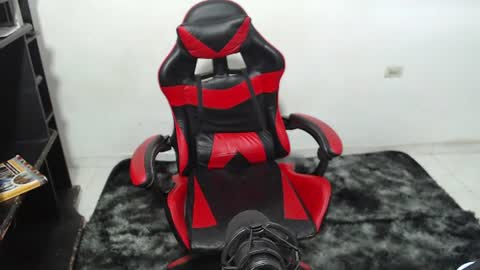maquina  black23cmdick online show from August 4, 7:22 pm