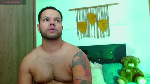black_adams_ online show from August 14, 4:43 pm