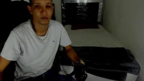 black_leather777 online show from September 3, 5:54 am