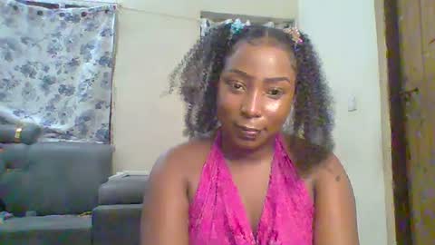 Dee online show from July 12, 8:37 pm
