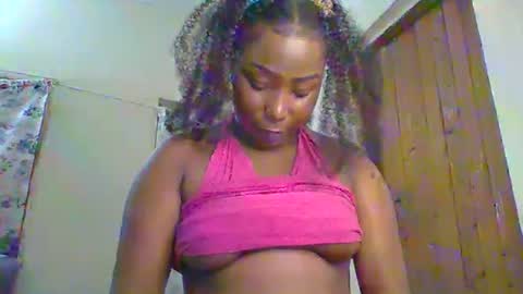 Dee online show from July 12, 9:43 pm