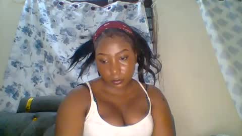 Dee online show from August 8, 4:01 am