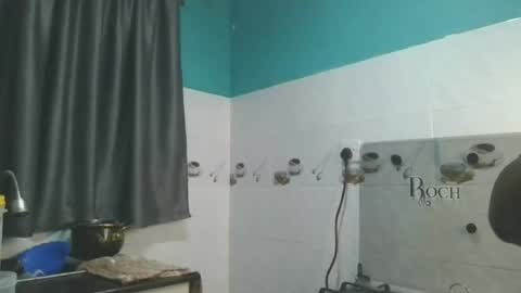 candy online show from August 9, 1:56 pm
