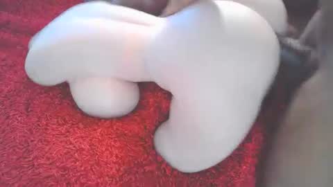 I might be your neighbor. Watch me Masturbate while I watch porn online show from July 30, 4:47 pm